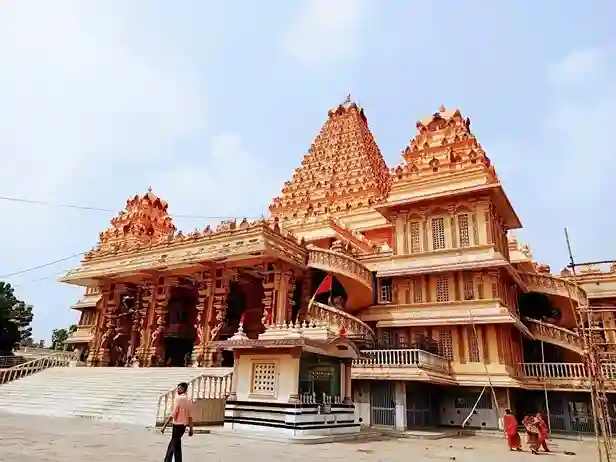 Chhatarpur Temple